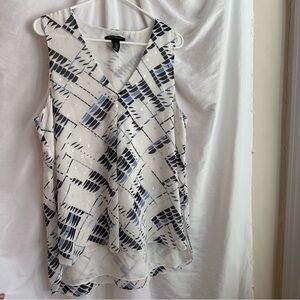 White House Black Market Geometric Sleeveless Blouse, size Large